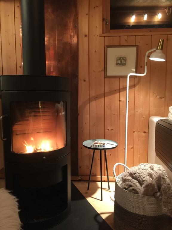 Lovely Cabin In The Capital Area With Hot Tube Hafnarfjörður المظهر الخارجي الصورة