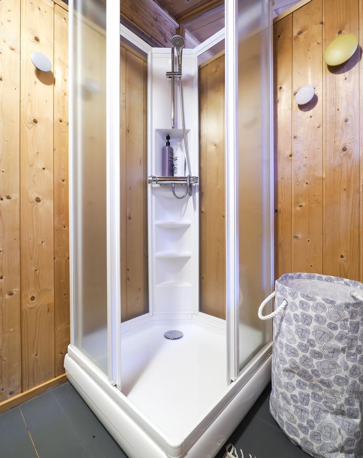 Lovely Cabin In The Capital Area With Hot Tube Hafnarfjörður المظهر الخارجي الصورة